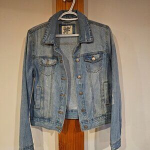 Ladies Jean Jacket Size Medium